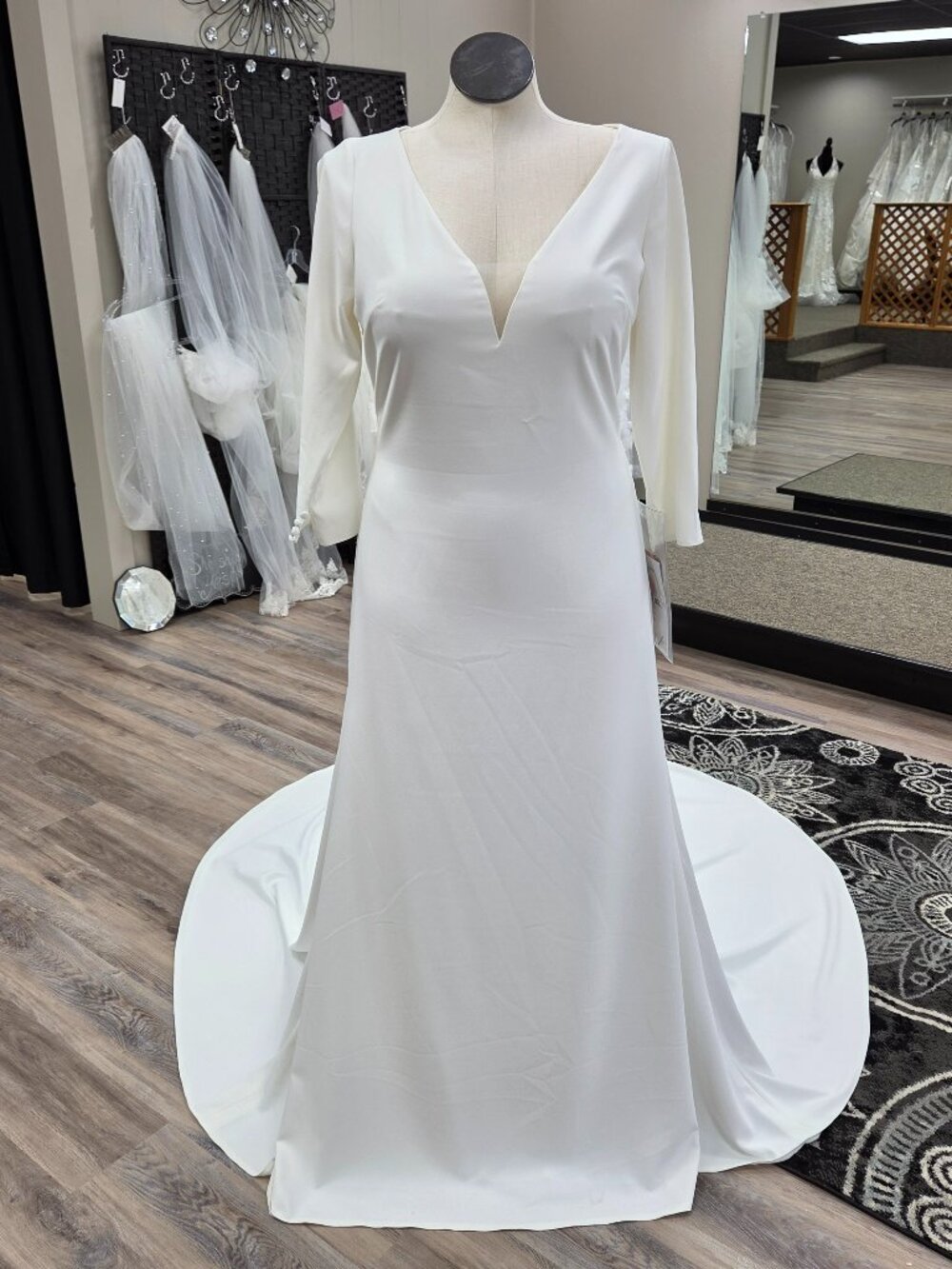 Tres Chic 24506 Size 14 Ivory Fit & Flare Bridal Gown